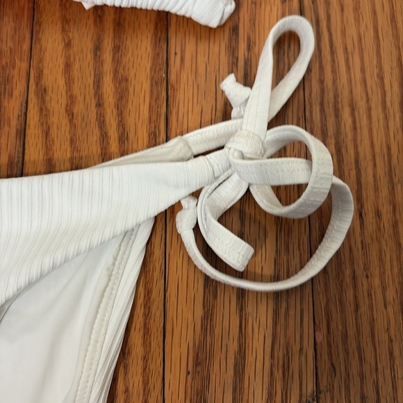 Andie String Bikini Set Ribbed White size M NWOT Classic Minimalist - Picture 4 of 7